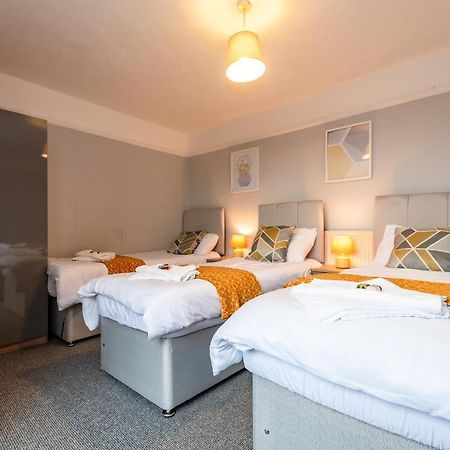 Best Price! Perfect Gunwharf Accommodation - 5 Single Beds Or Kingsize Free Parking พอร์ตสมัธ ภายนอก รูปภาพ