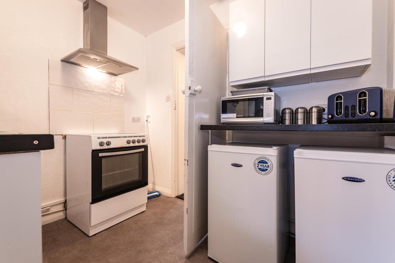 Best Price! Perfect Gunwharf Accommodation - 5 Single Beds Or Kingsize Free Parking พอร์ตสมัธ ภายนอก รูปภาพ