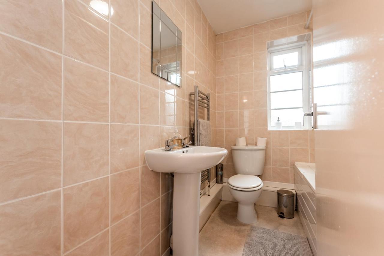 Best Price! Perfect Gunwharf Accommodation - 5 Single Beds Or Kingsize Free Parking พอร์ตสมัธ ภายนอก รูปภาพ