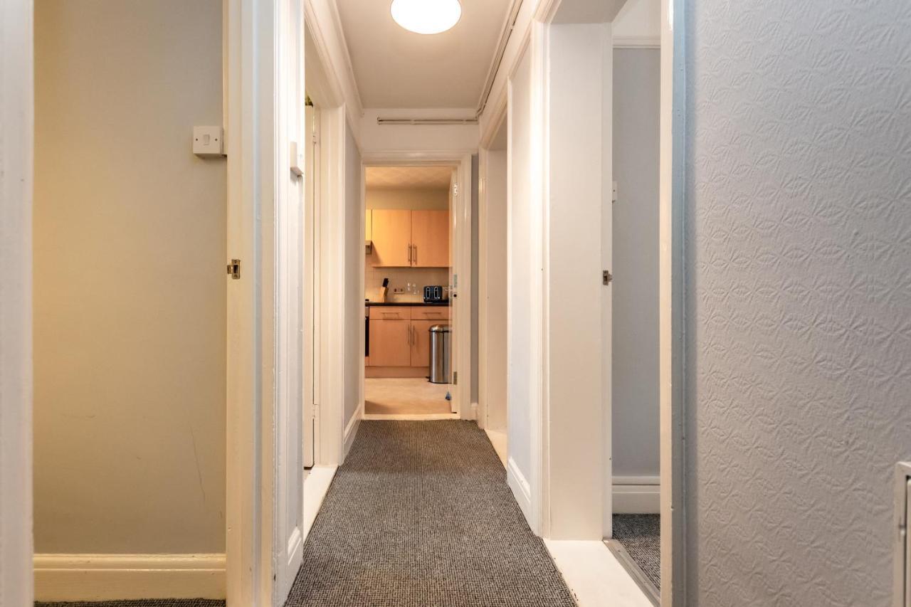 Best Price! Perfect Gunwharf Accommodation - 5 Single Beds Or Kingsize Free Parking พอร์ตสมัธ ภายนอก รูปภาพ